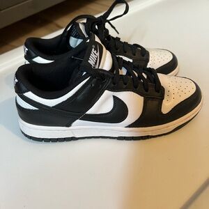 Nike Dunks Panda Black and White Sneakers